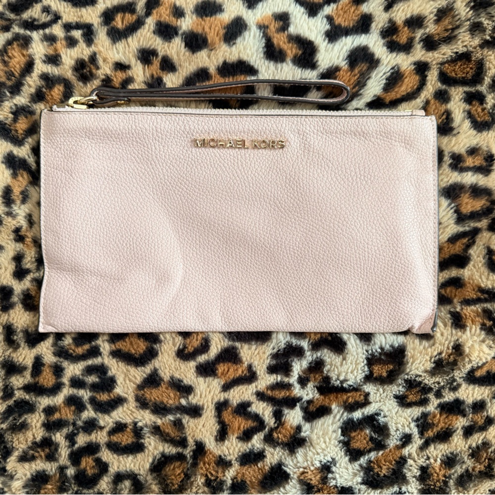 Michael Kors Soft Pink Wristlet Clutch